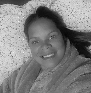 Meet your Posher, Lowana